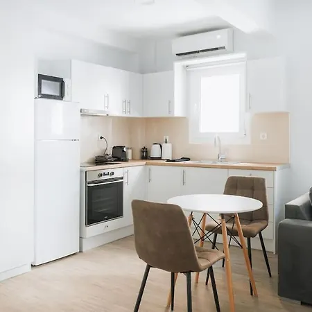 Modern Ground Floor Getaway *