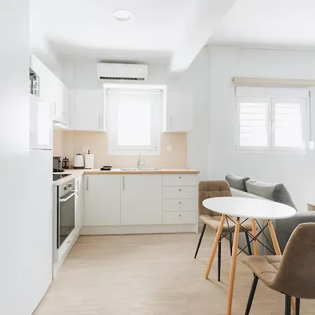 Modern Ground Floor Getaway * Athens