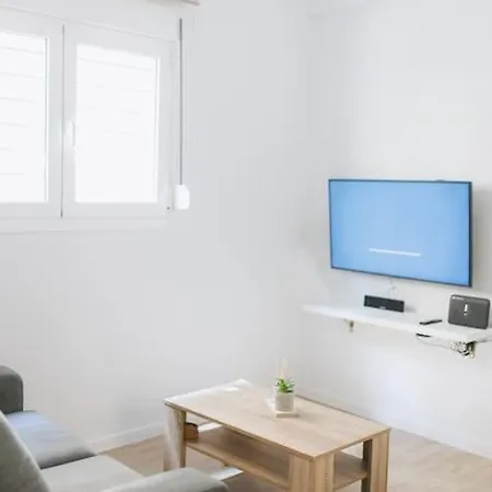 Modern Ground Floor Getaway Apartment Athens