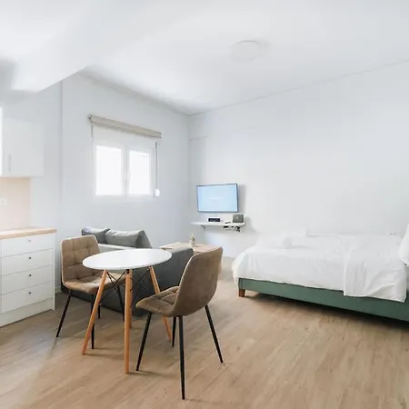 Modern Ground Floor Getaway Athens