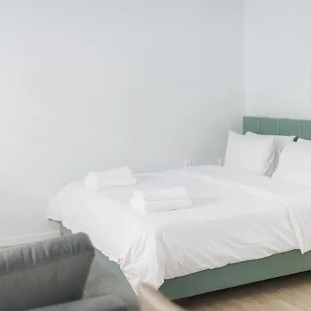 Daire Modern Ground Floor Getaway *